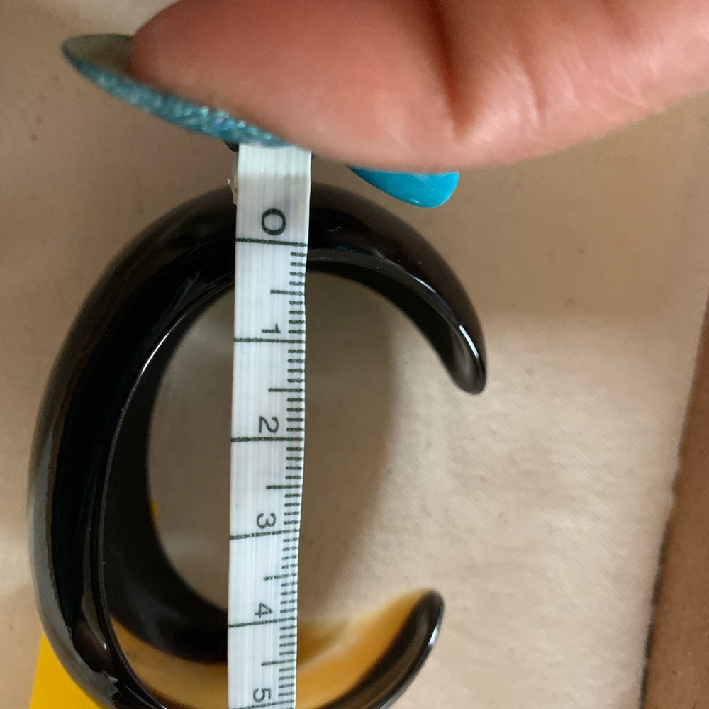 Natural Buffalo Horn cuff - Picture 4 of 8